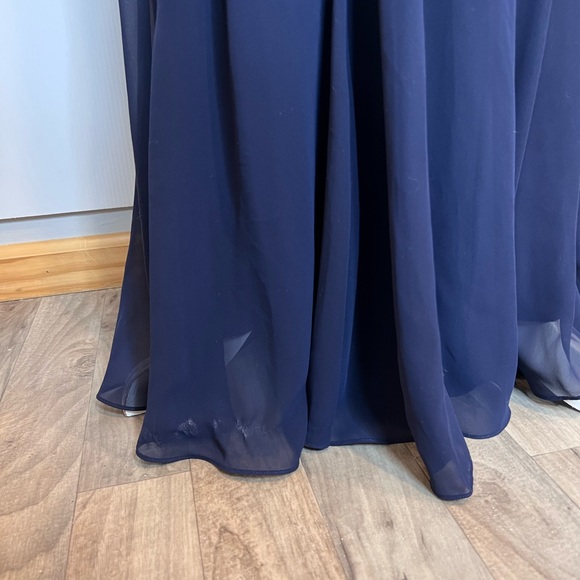 XSCAPE Sleek Mermaid Silhouette Beaded Maxi Dress. Size 8 - Picture 9 of 10